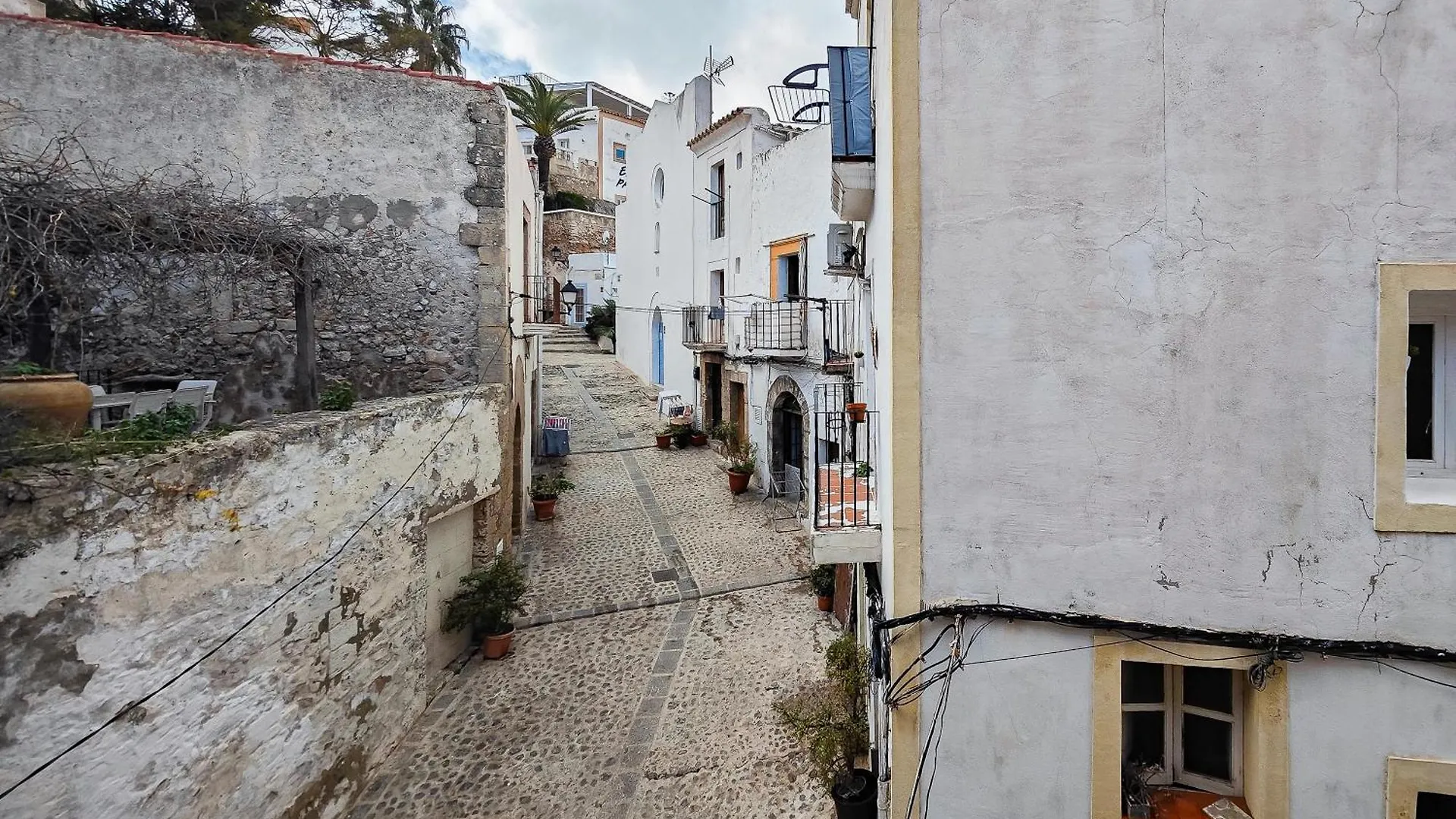 Navila Pasillo Superior Ibiza stad
